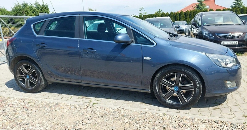 Opel Astra cena 23900 przebieg: 213730, rok produkcji 2010 z Kazimierza Wielka małe 781